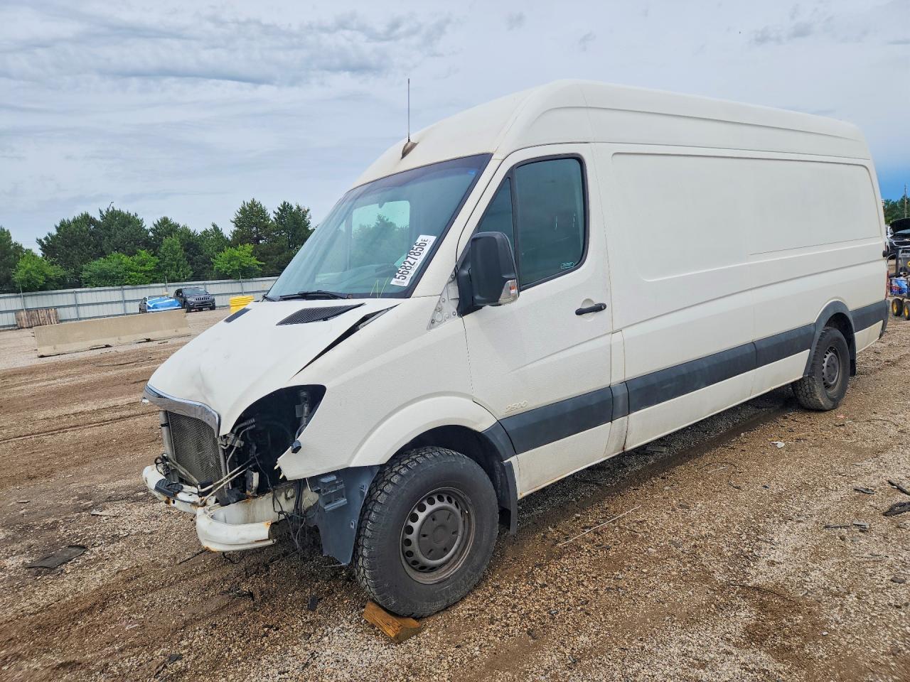 Salvage Dodge Sprinter Image