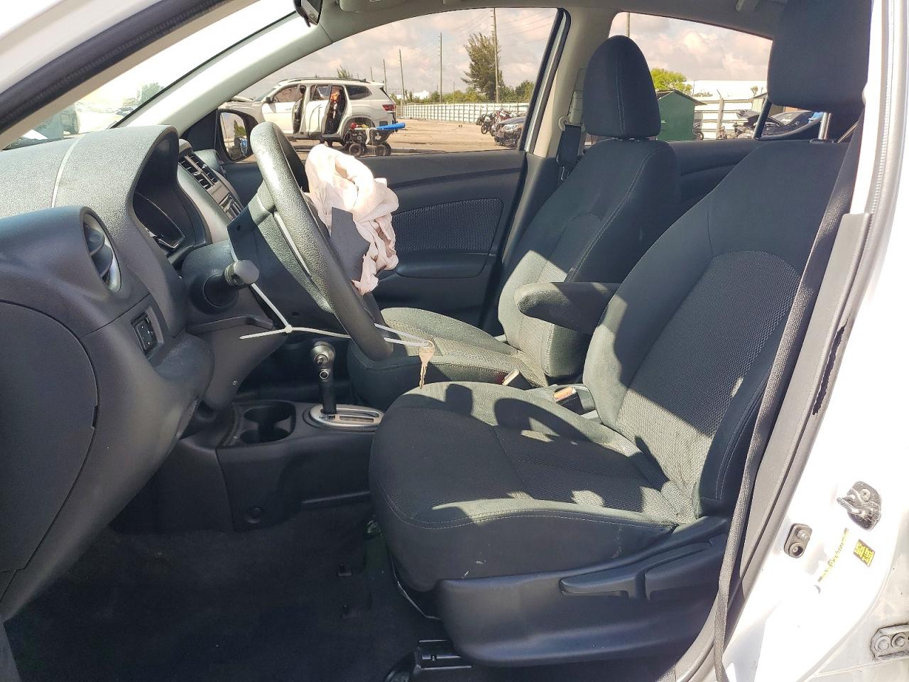 Nissan Versa 1.6 Sv