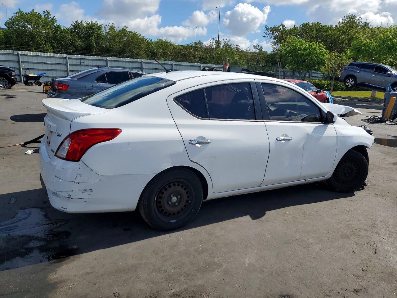 Nissan Versa 1.6 Sv