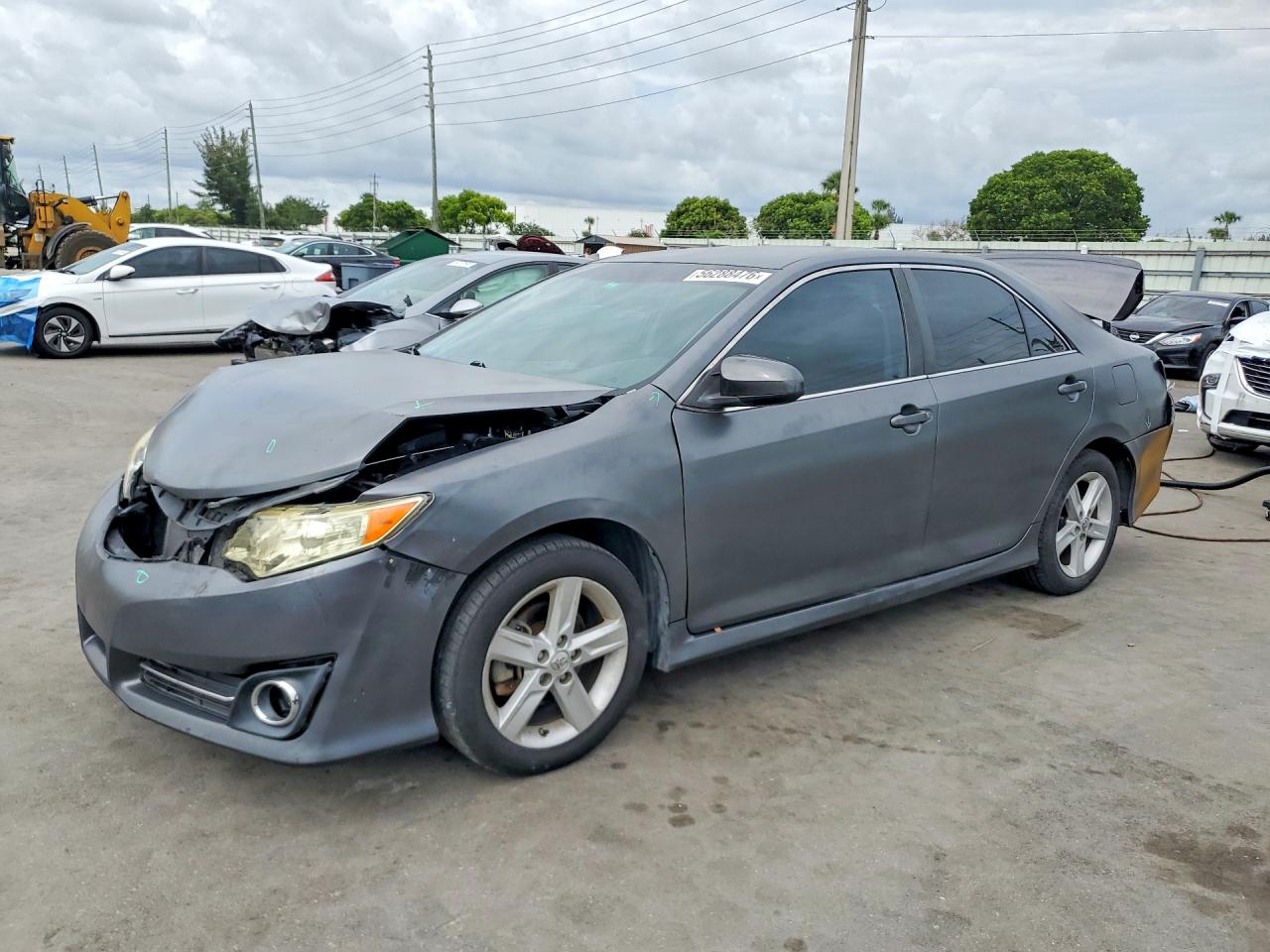 Salvage Toyota Camry Image