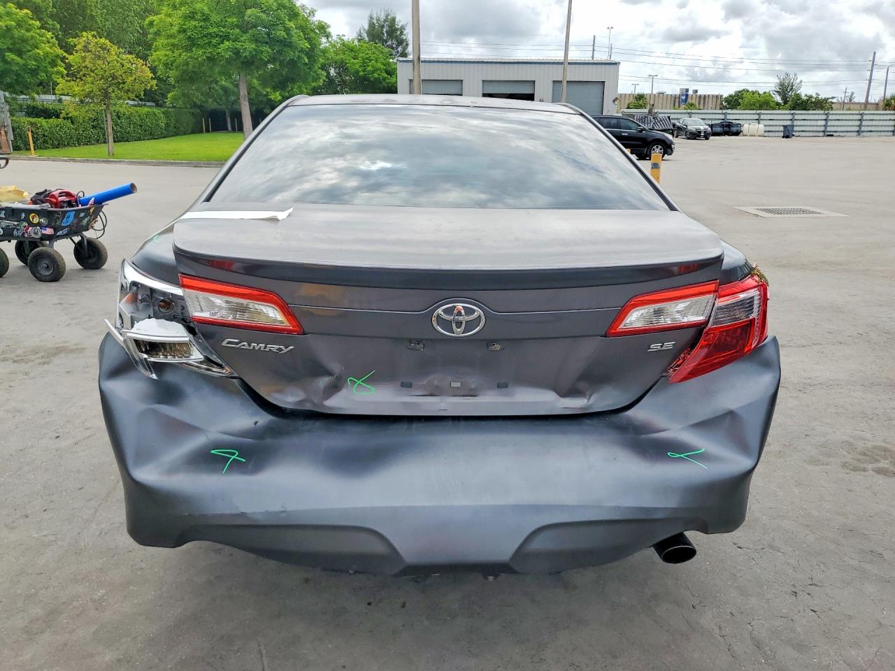 Toyota Camry Se