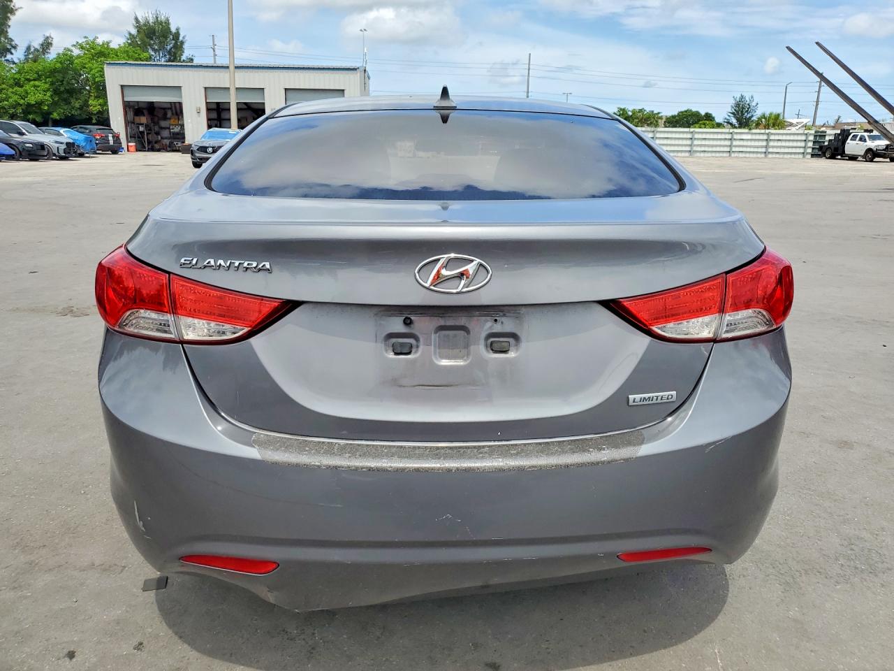 Hyundai ELANTRA Limited