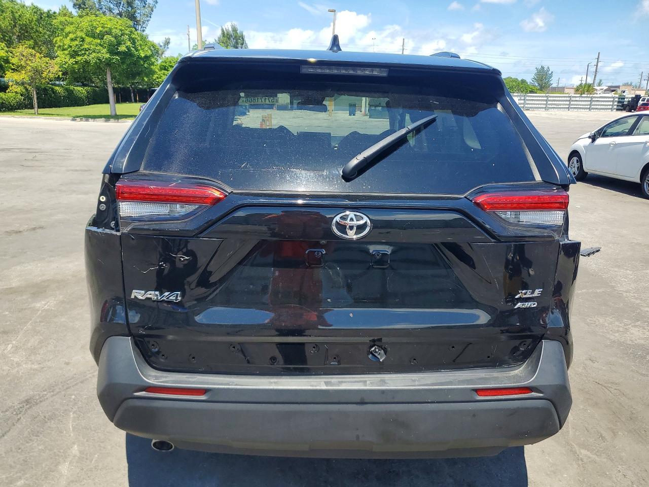 Toyota RAV4 Le