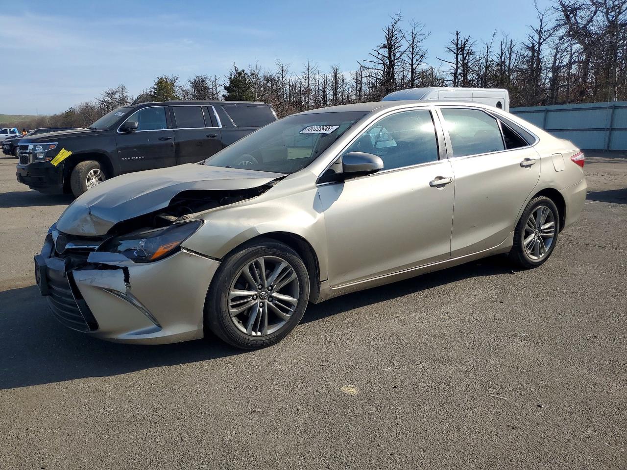Salvage Toyota Camry Image