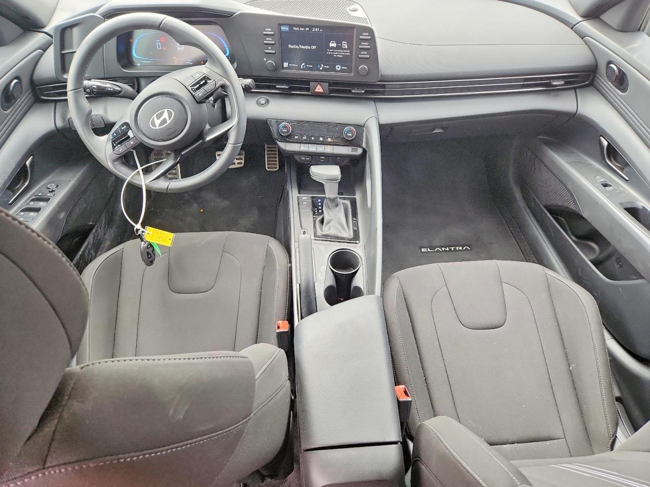 Hyundai ELANTRA Sel Sport