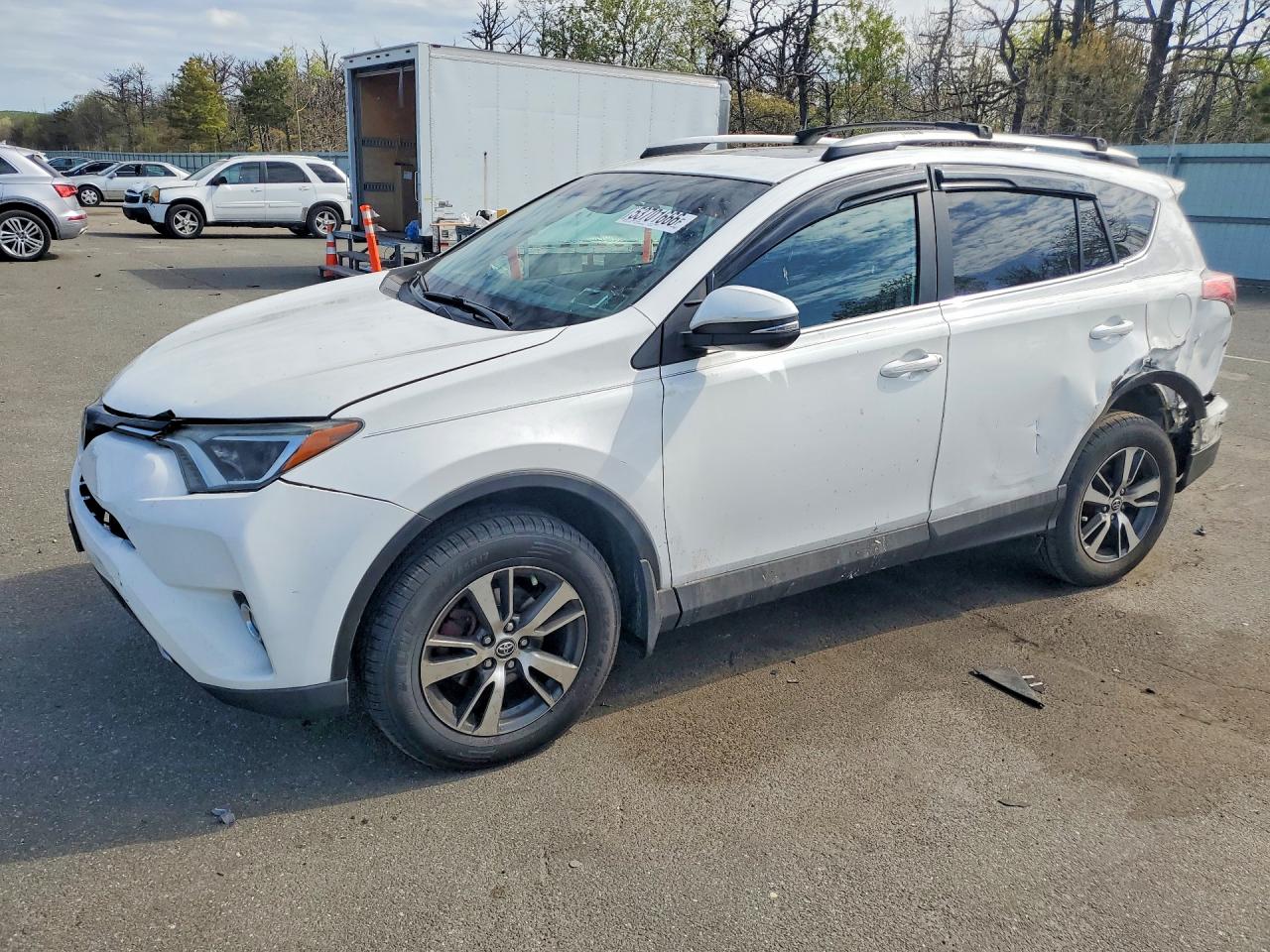 Salvage Toyota RAV4 Image