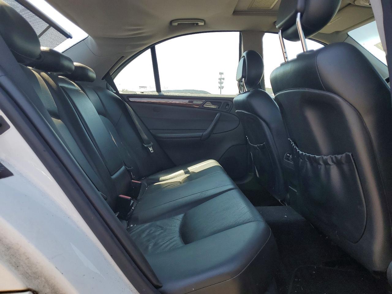 Mercedes-Benz C-Class 240