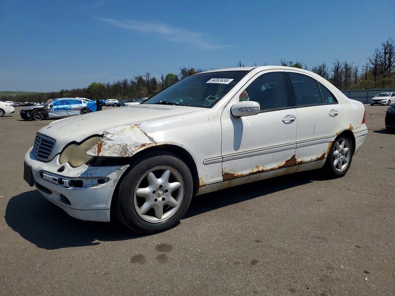 Salvage Mercedes-Benz C-Class Image