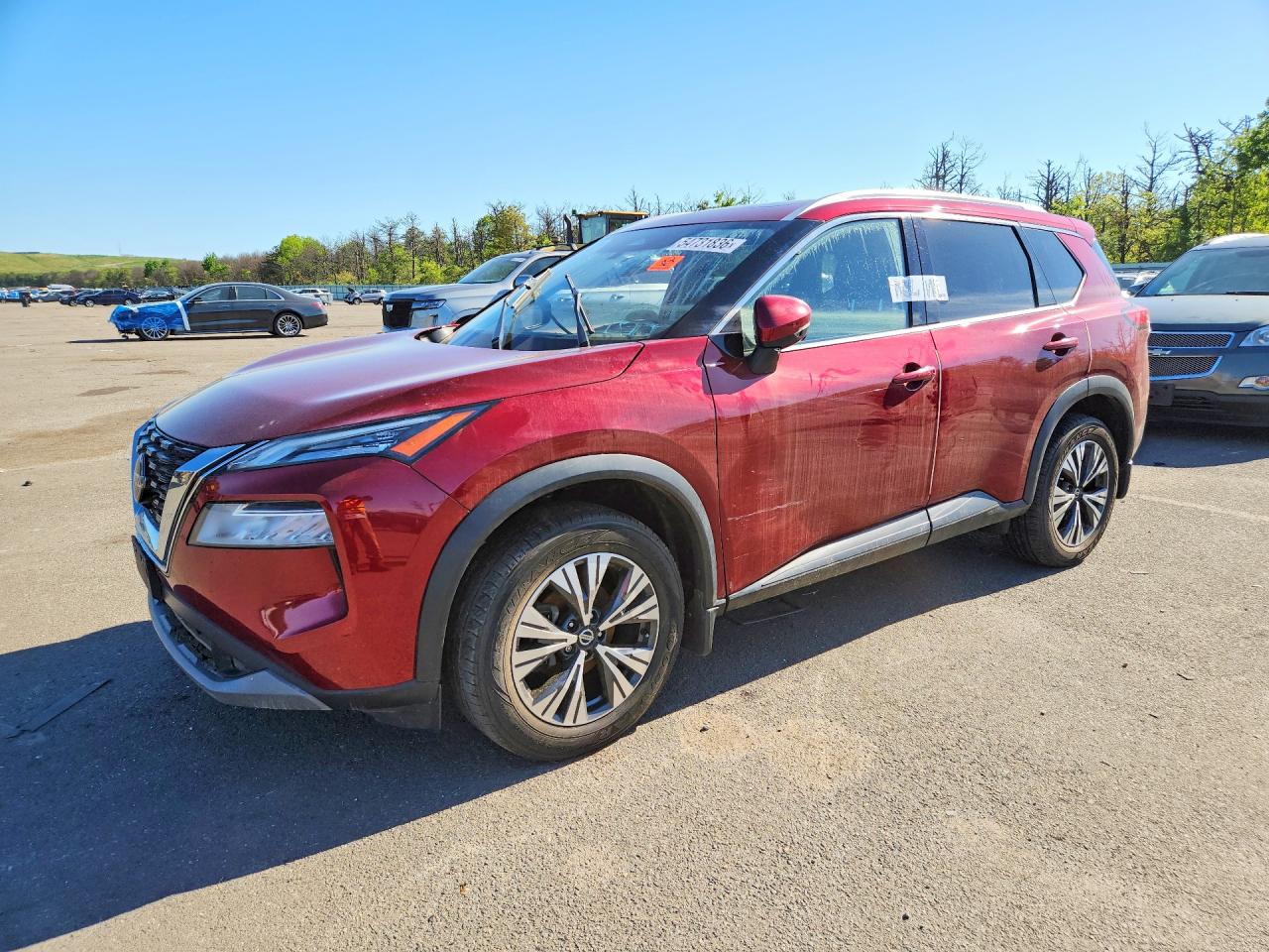 Salvage Nissan Rogue Image