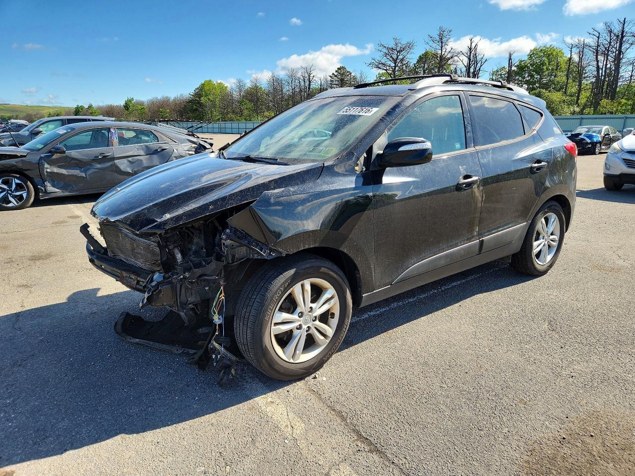 Salvage Hyundai TUCSON Image