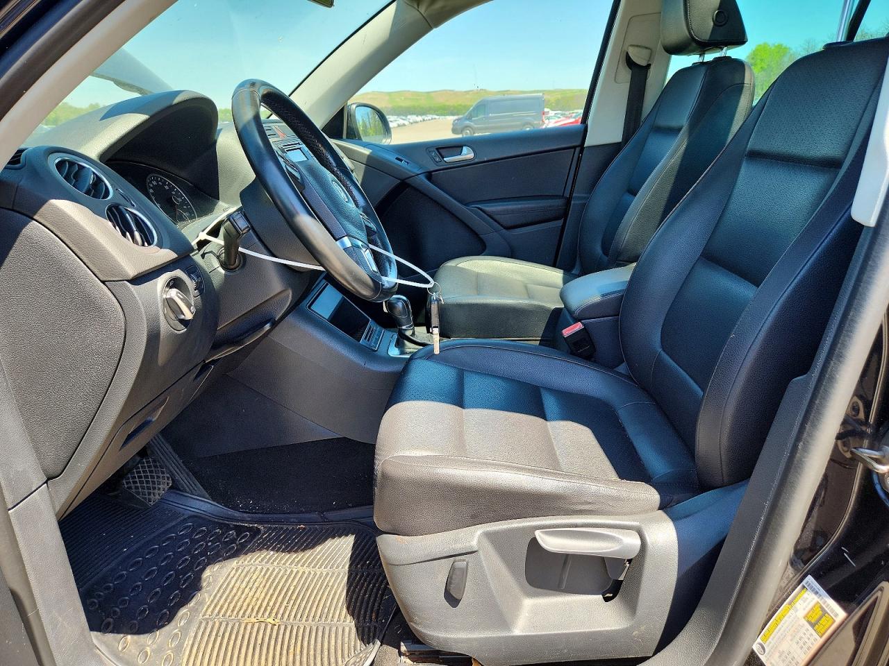 Volkswagen Tiguan S