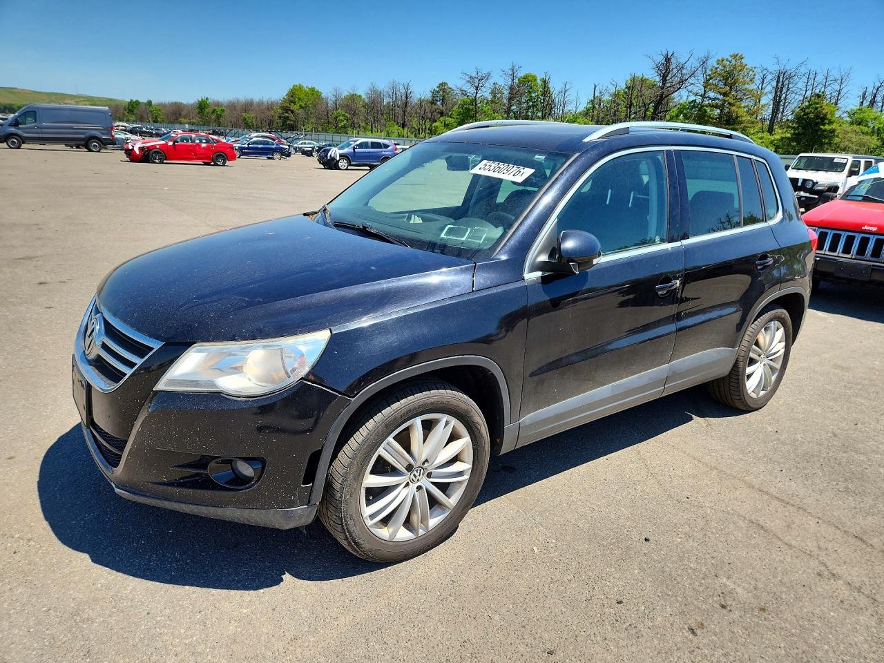 Salvage Volkswagen Tiguan Image