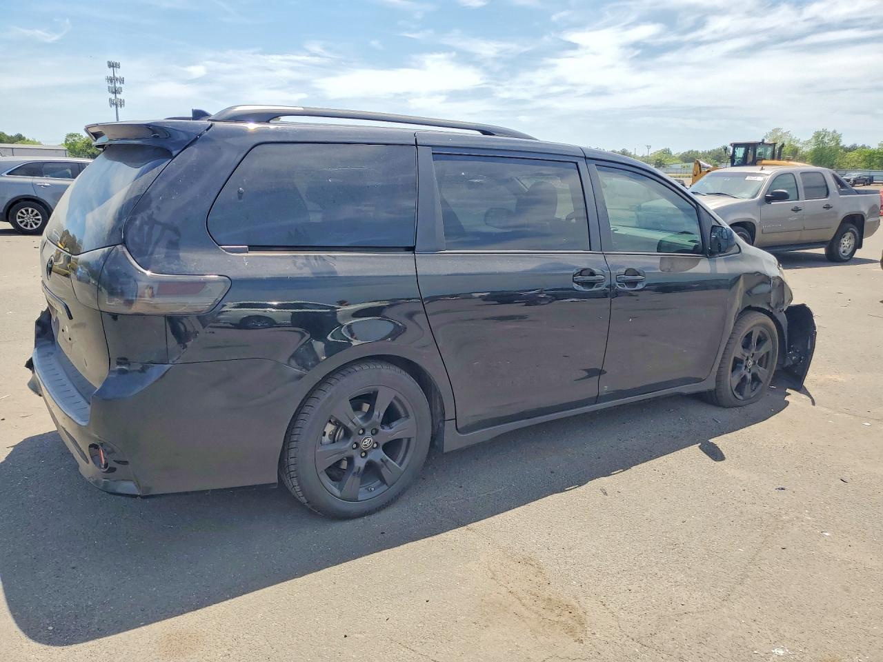 Toyota Sienna Se 8-passenger