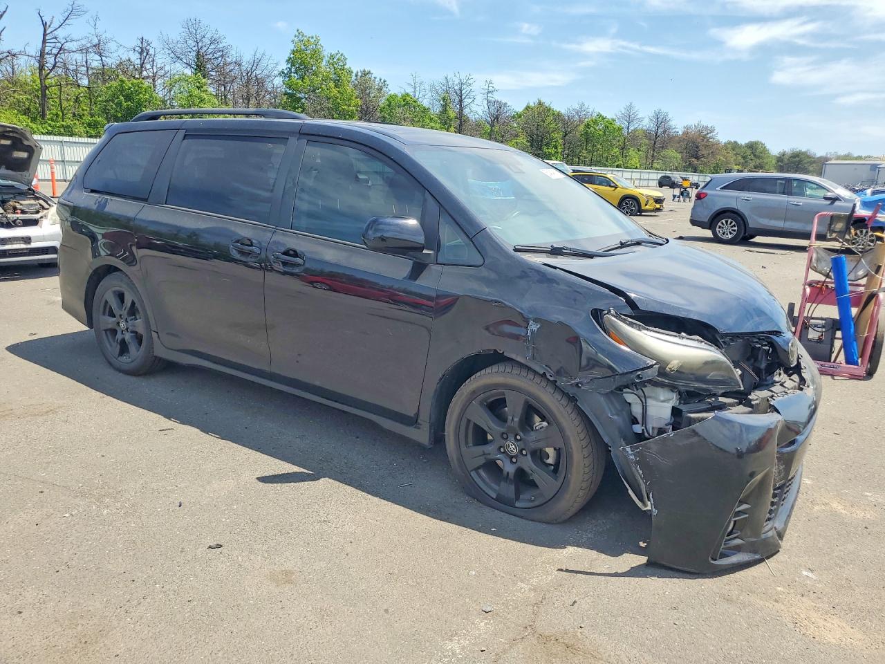 Toyota Sienna Se 8-passenger