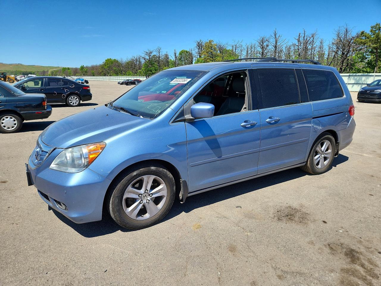 Salvage Honda Odyssey Image