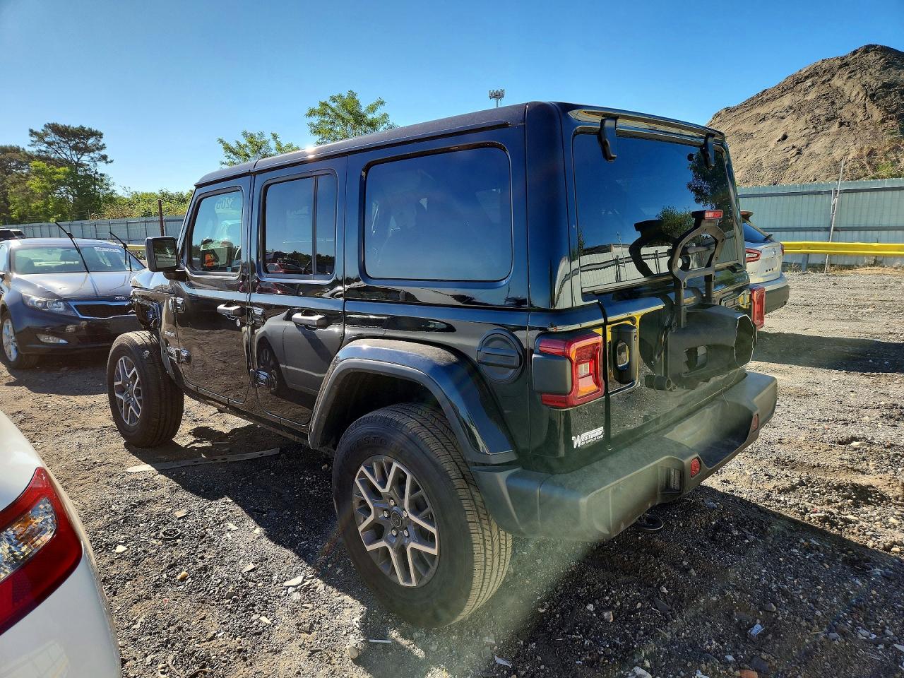 Jeep Wrangler Sahara