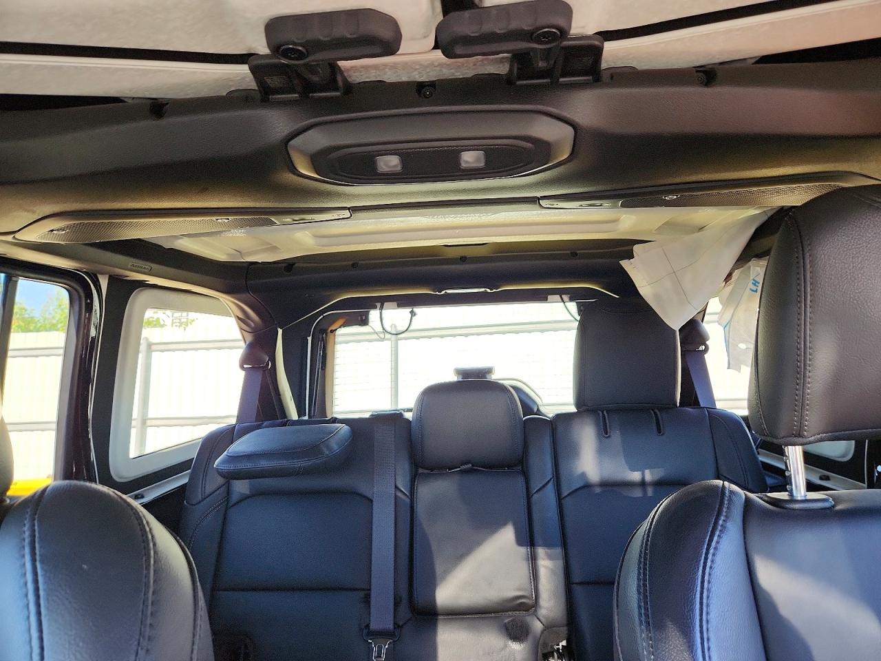 Jeep Wrangler Sahara