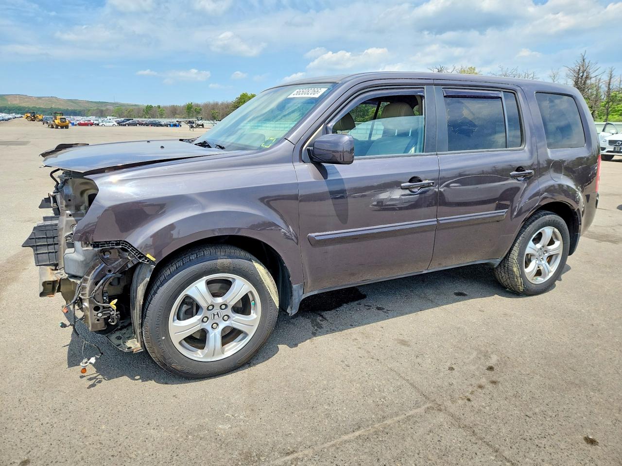 Salvage Honda Pilot Image
