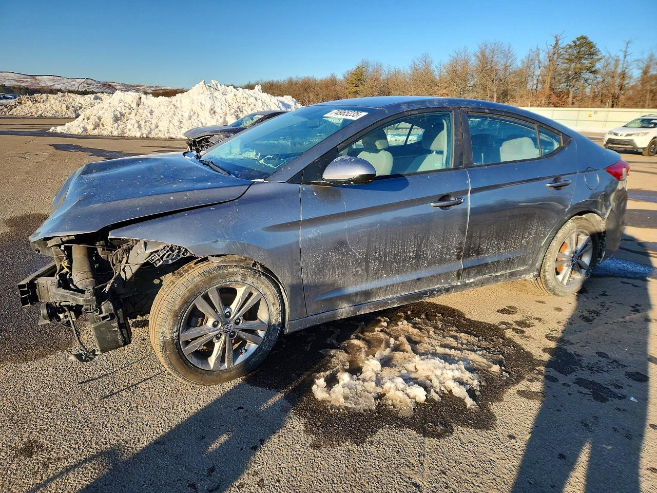 Salvage Hyundai ELANTRA Image