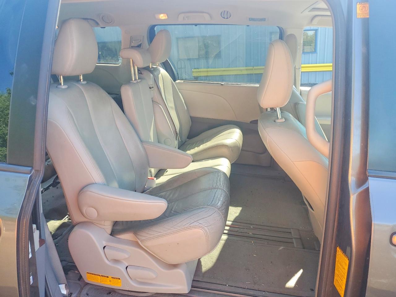 Toyota Sienna Xle 8-passenger