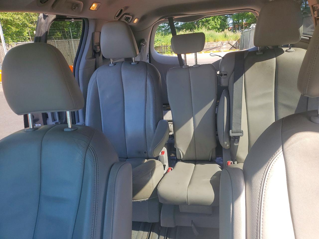 Toyota Sienna Xle 8-passenger