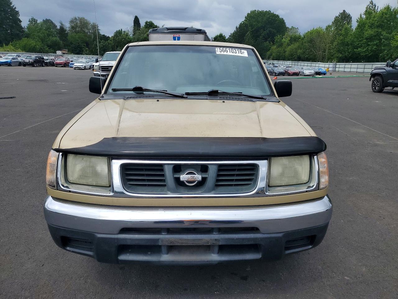 Nissan Frontier Xe