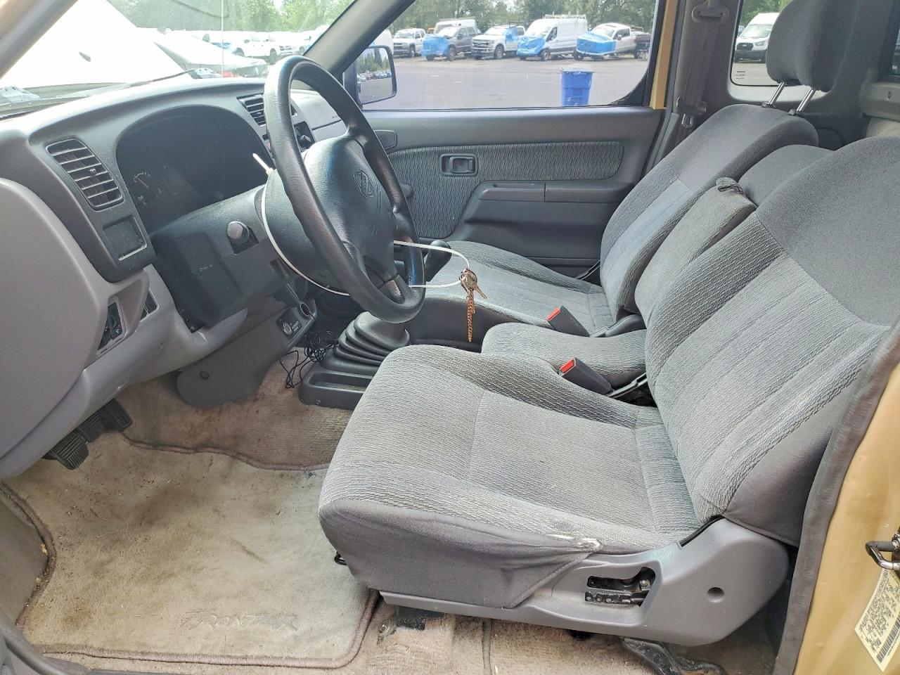 Nissan Frontier Xe
