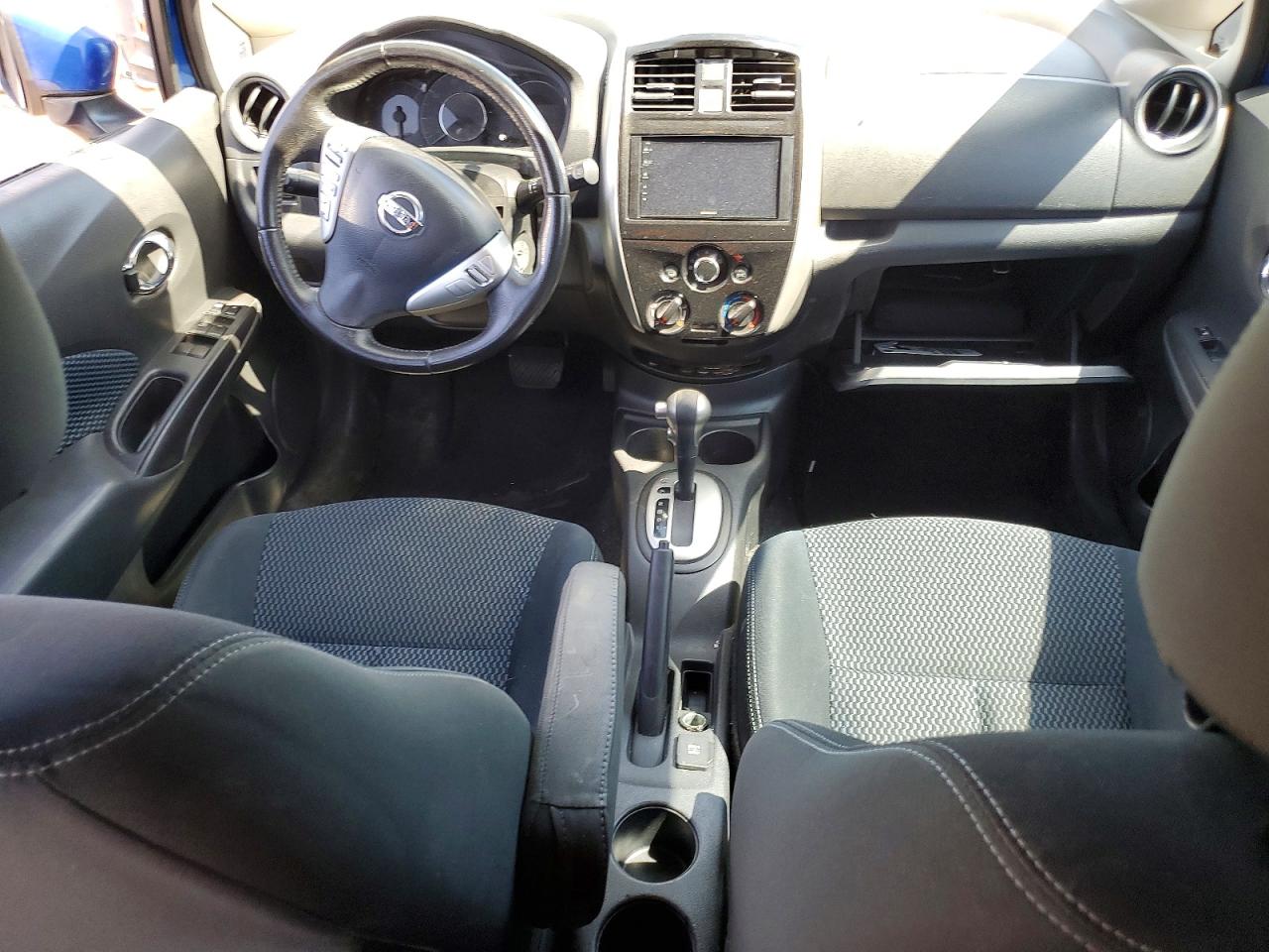 Nissan Versa Sv