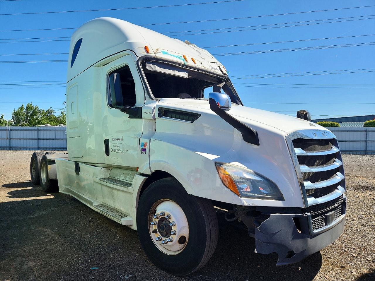 Salvage Freightliner Cascadia 126 Image