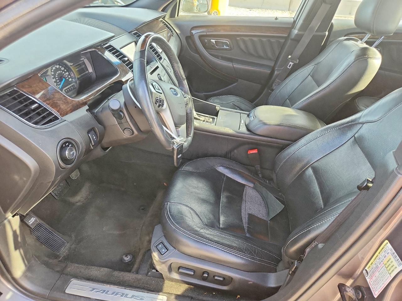 Ford Taurus Limited
