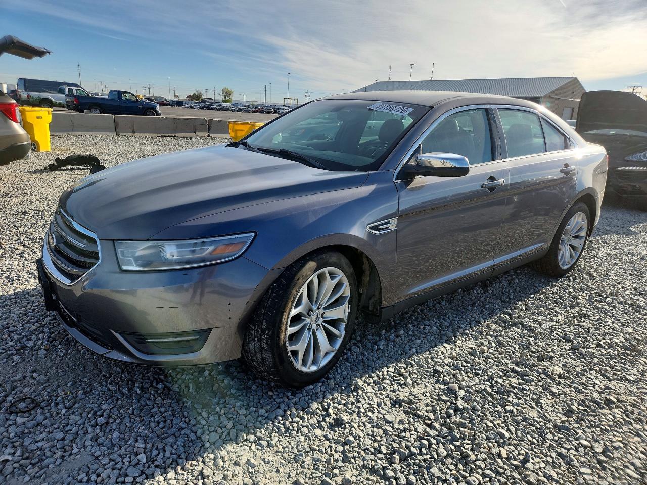 Salvage Ford Taurus Image