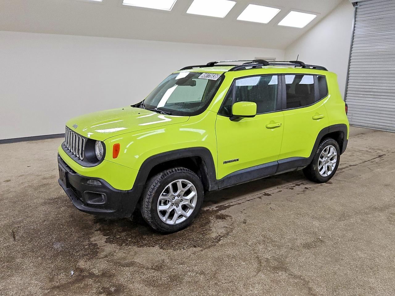 Salvage Jeep Renegade Image