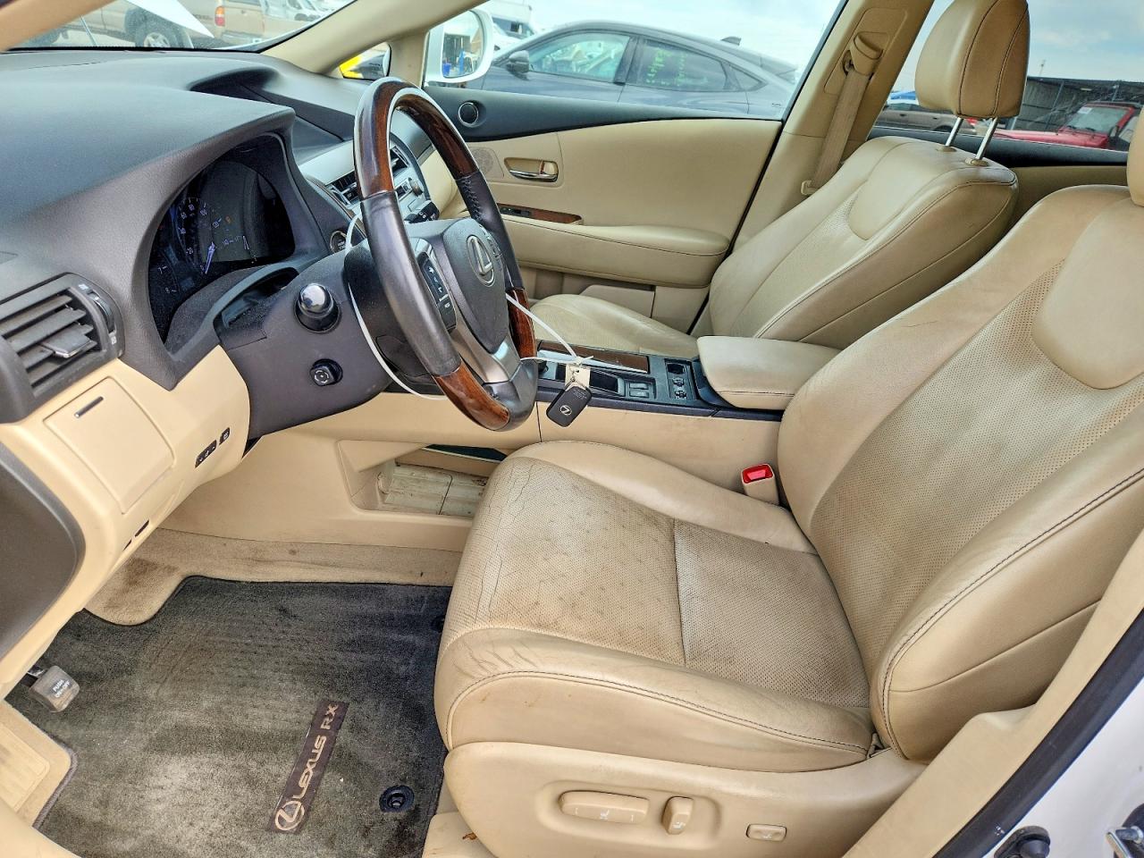 Lexus RX Base