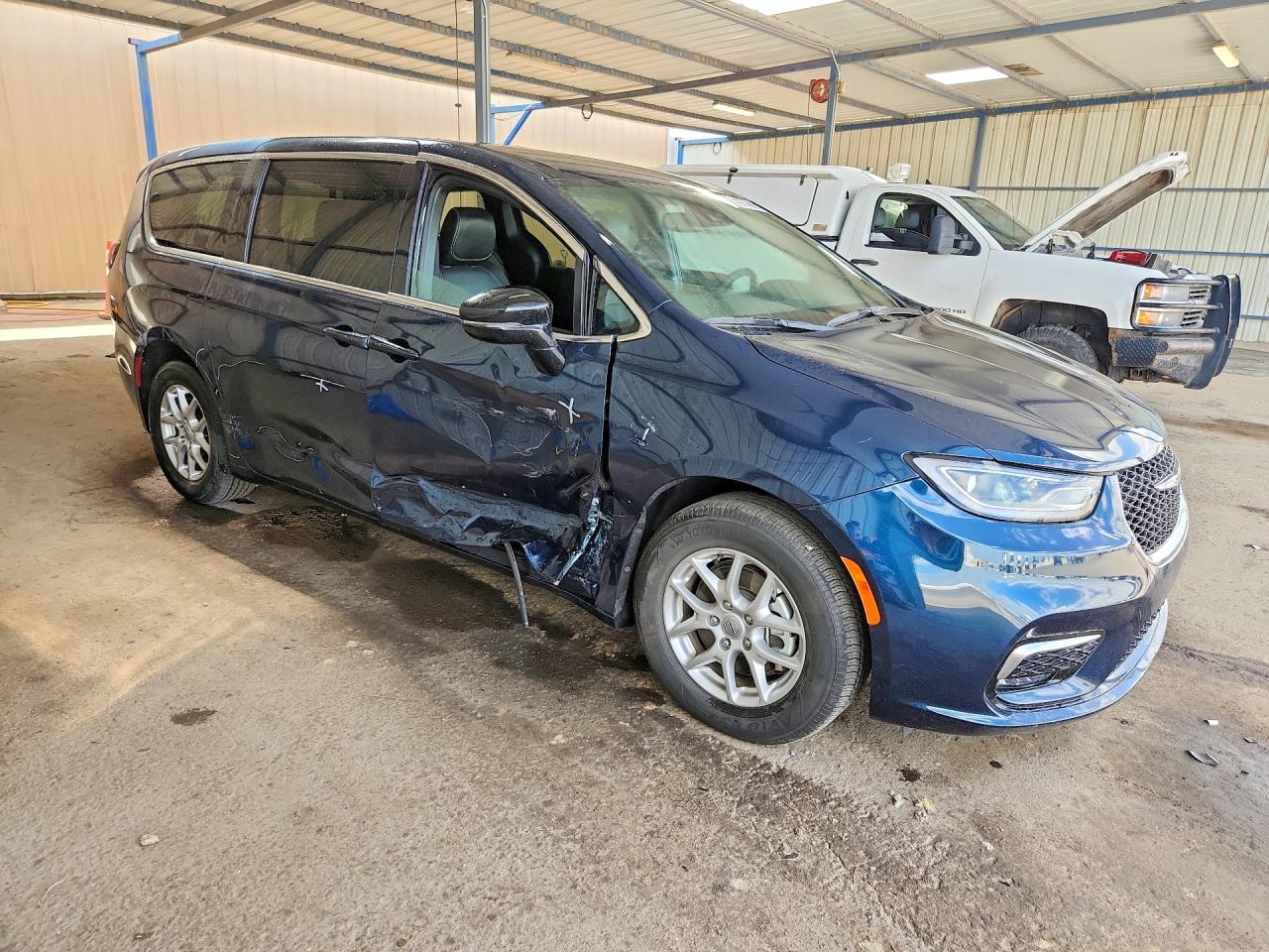 Chrysler Pacifica Select