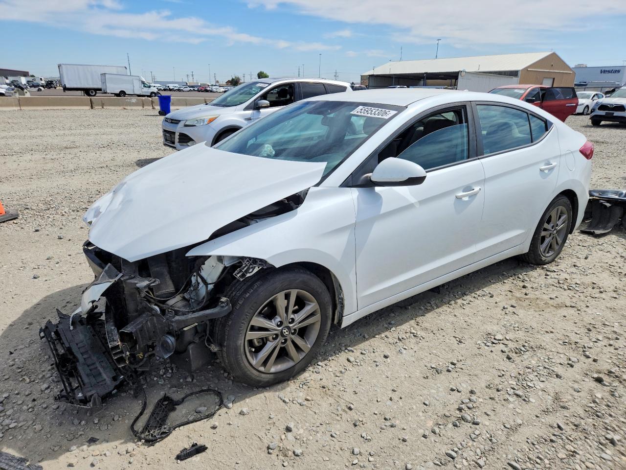 Salvage Hyundai ELANTRA Image