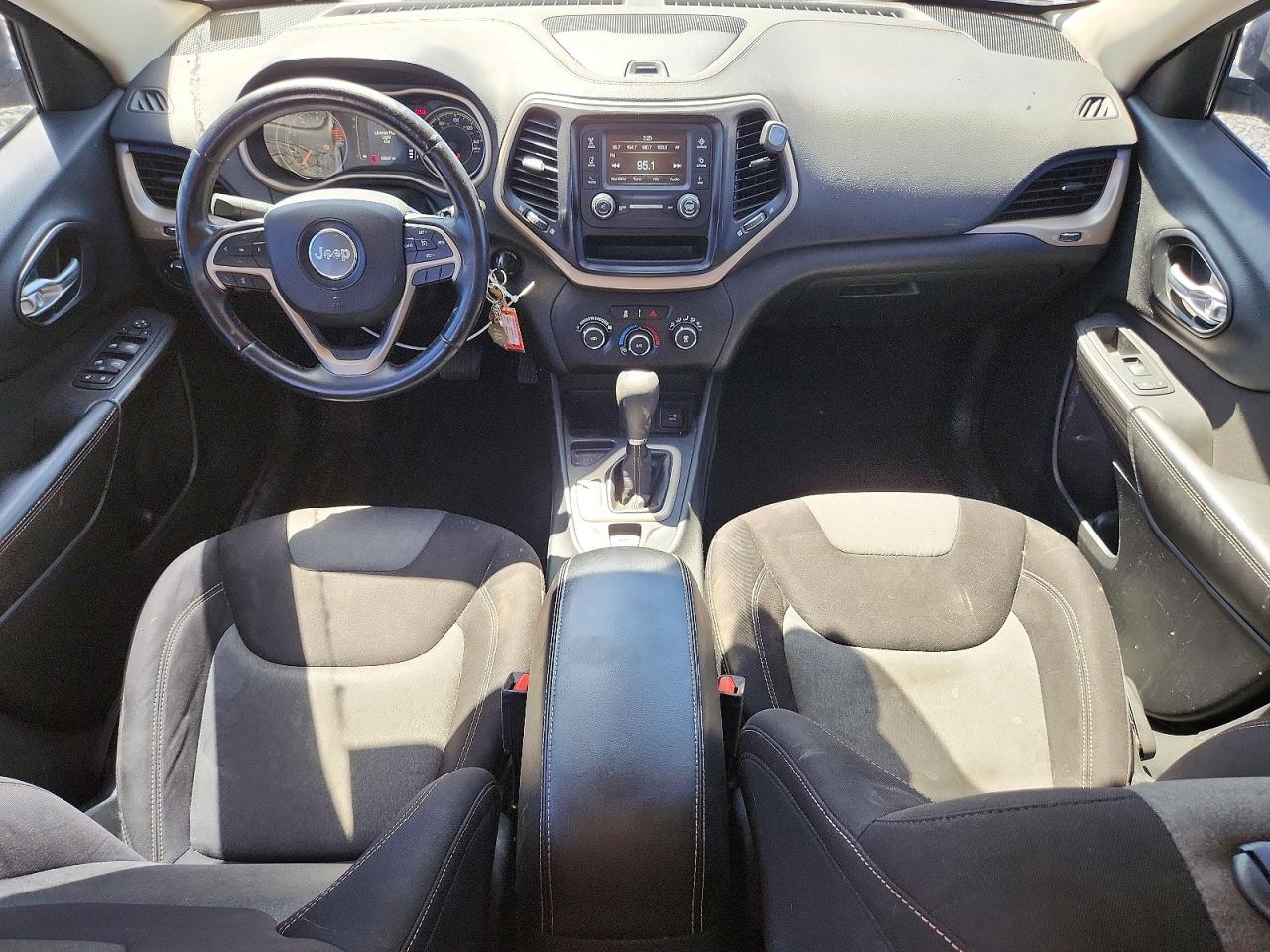 Jeep Cherokee Sport