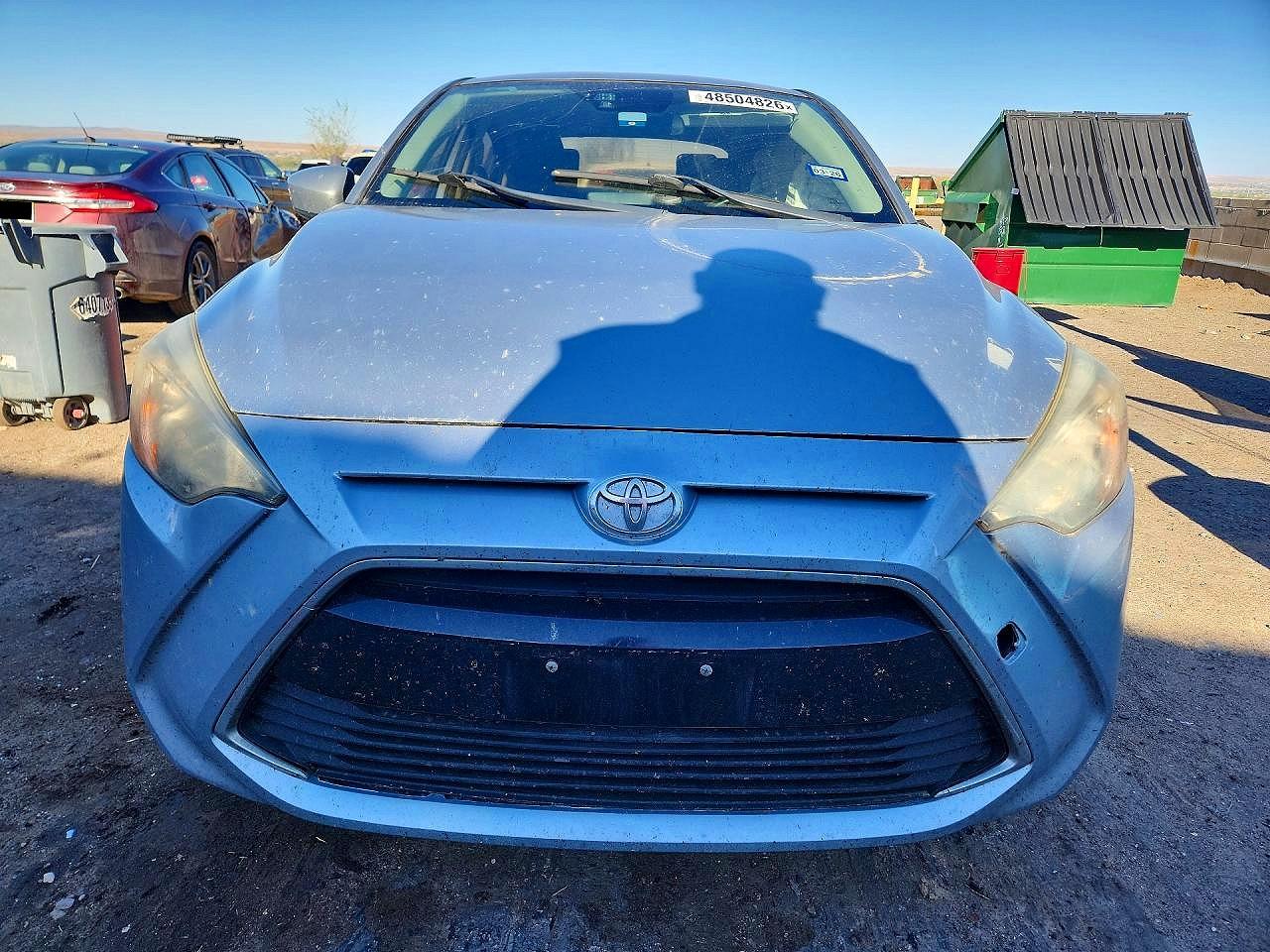 Toyota Yaris Base