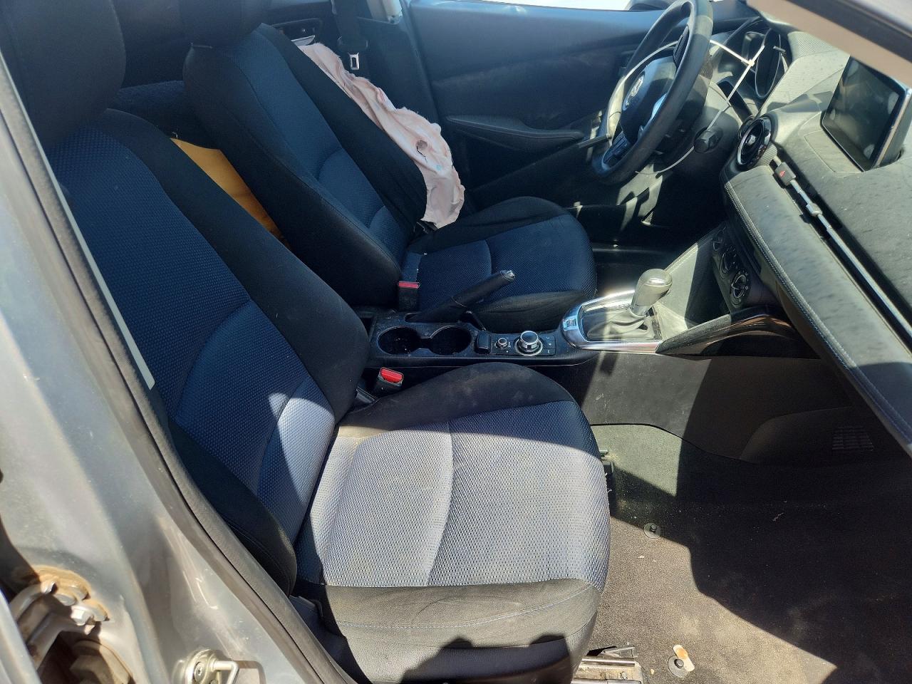Toyota Yaris Base