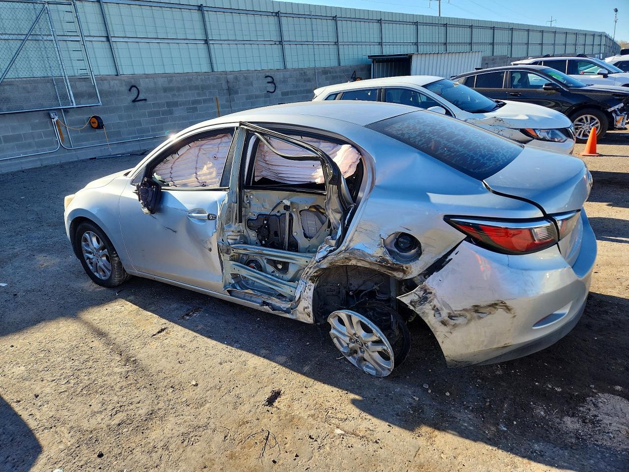 Toyota Yaris Base