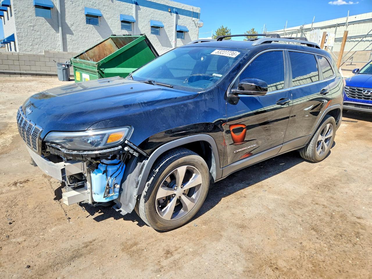 Salvage Jeep Cherokee Image
