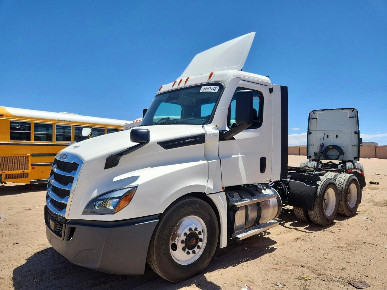 Freightliner Cascadia 126