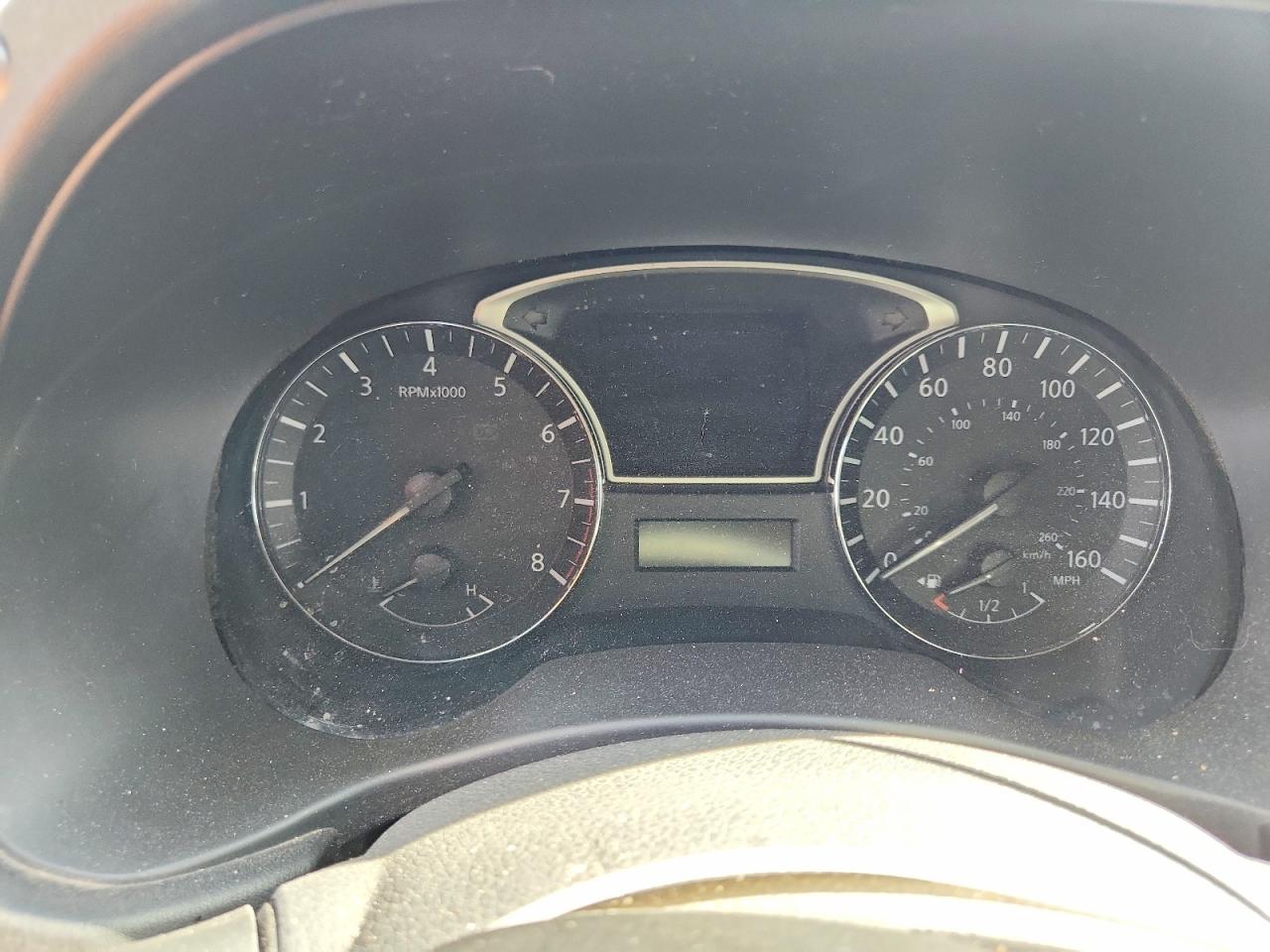 Nissan Pathfinder S