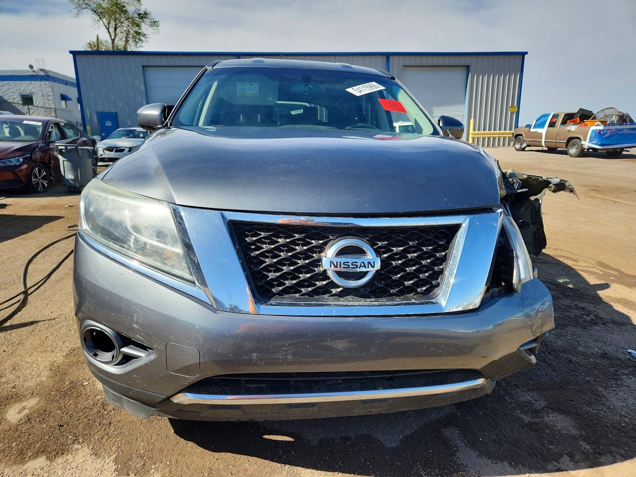 Nissan Pathfinder S