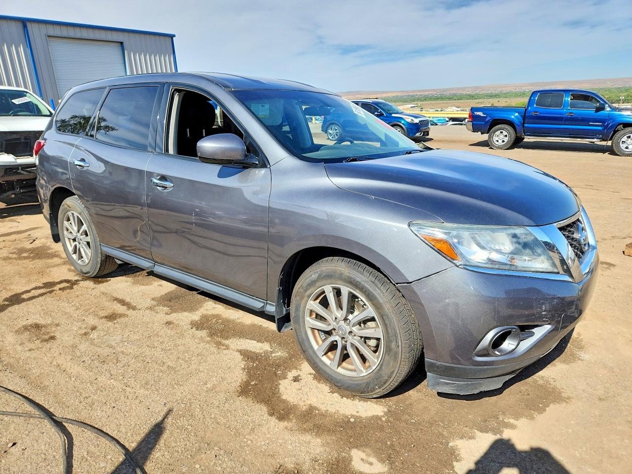 Nissan Pathfinder S