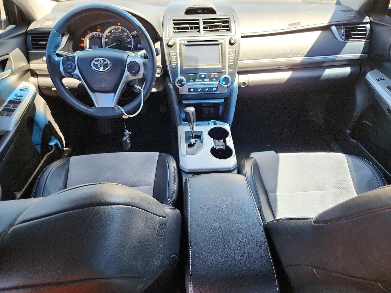 Toyota Camry Se V6