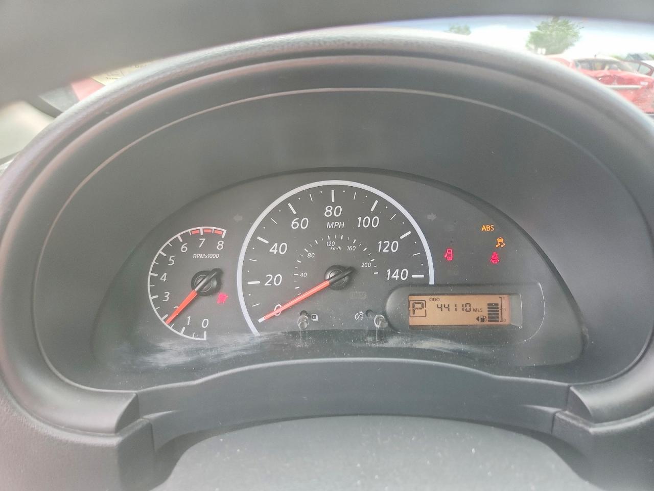 Nissan Versa S Plus