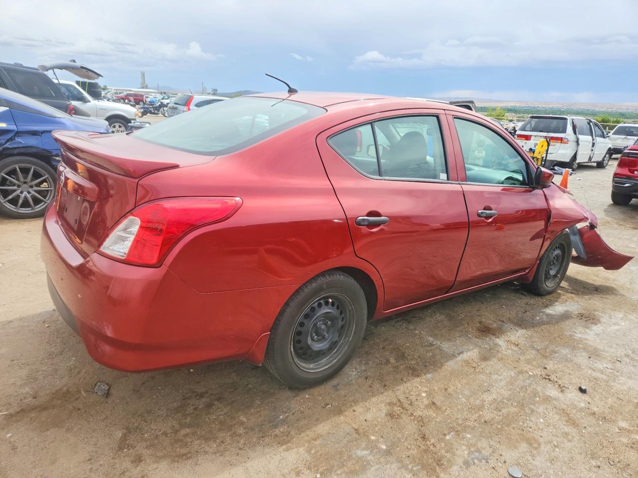 Nissan Versa S Plus