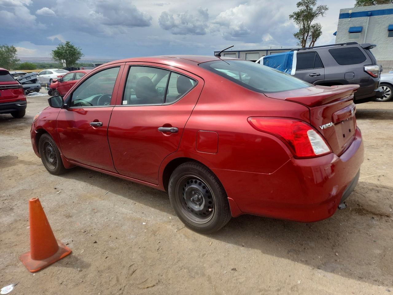 Nissan Versa S Plus