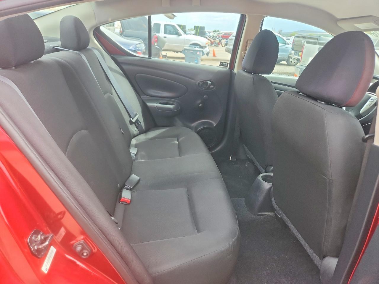 Nissan Versa S Plus