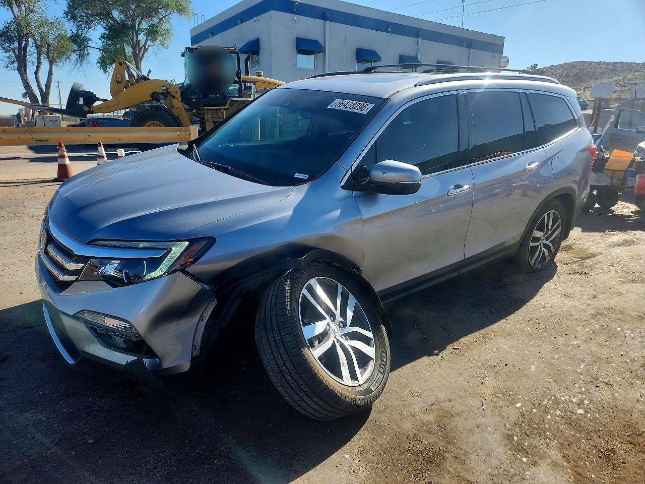 Salvage Honda Pilot Image